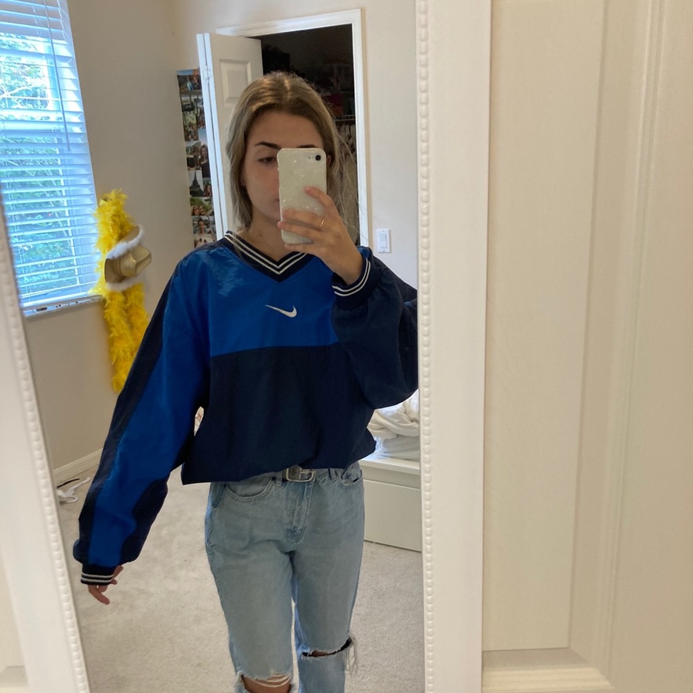90’s VINTAGE NIKE WINDBREAKER